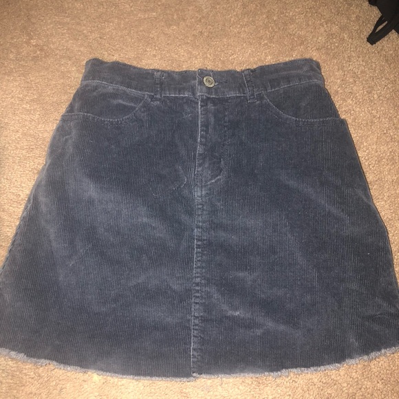 Brandy Melville navy skirt - Picture 4 of 6